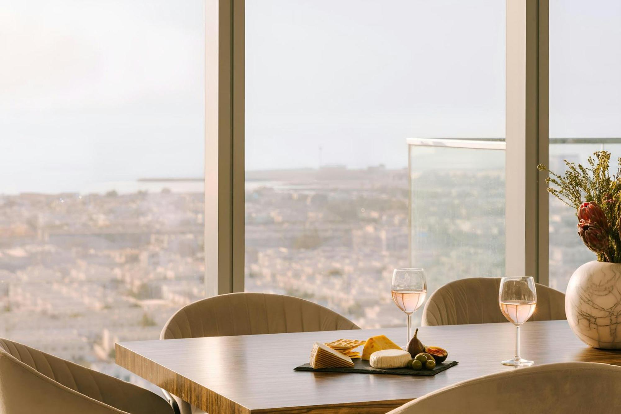 Sonder By Marriott Bonvoy Downtown Towers Apartments Dubai Exteriör bild